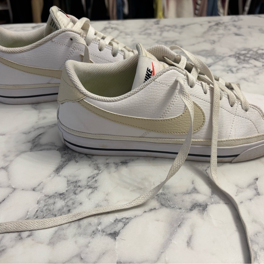 Nike White and Tan Casual Sneakers